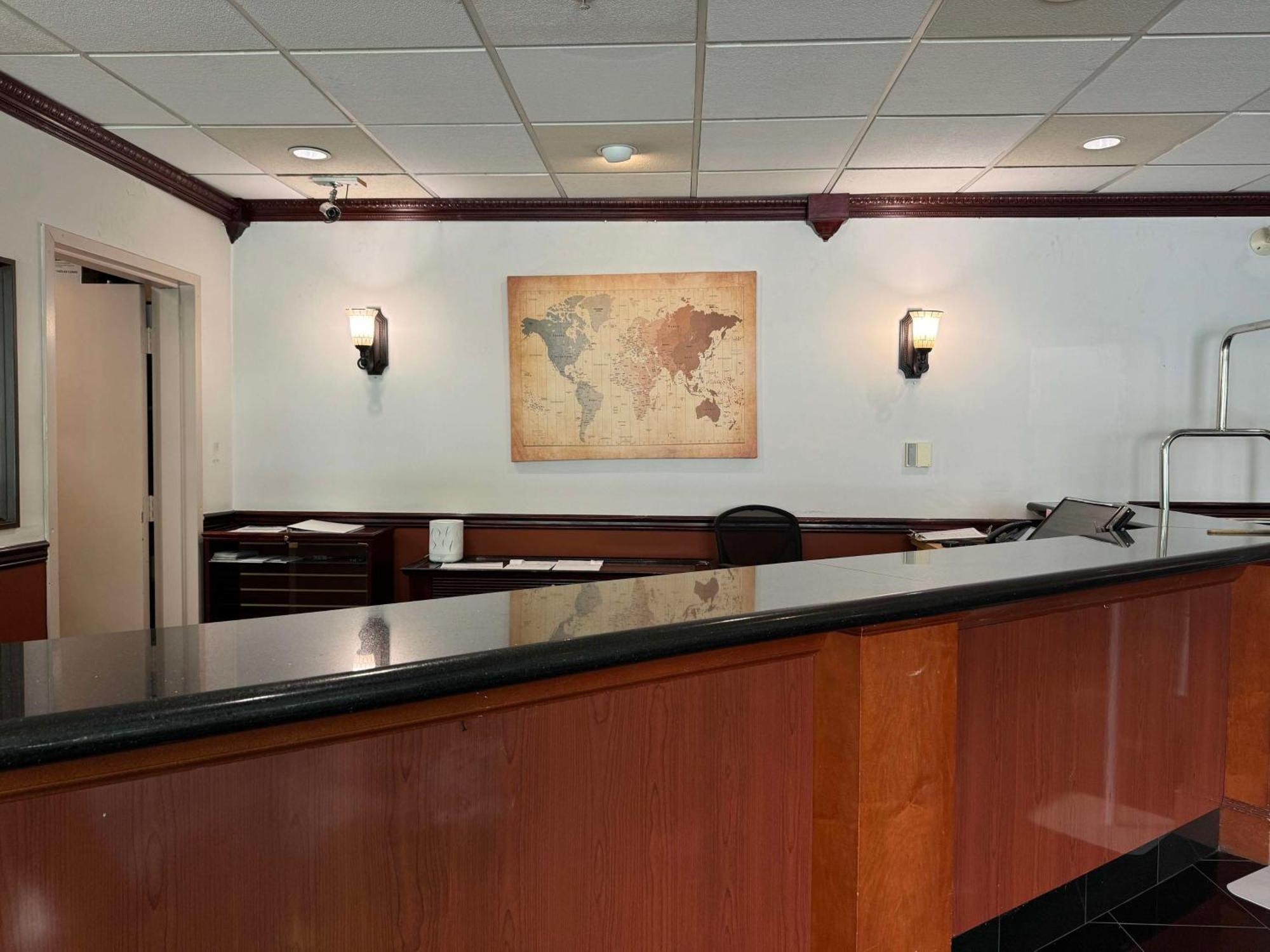 Surestay By Best Western Richmond Vancouver Airport Exterior photo